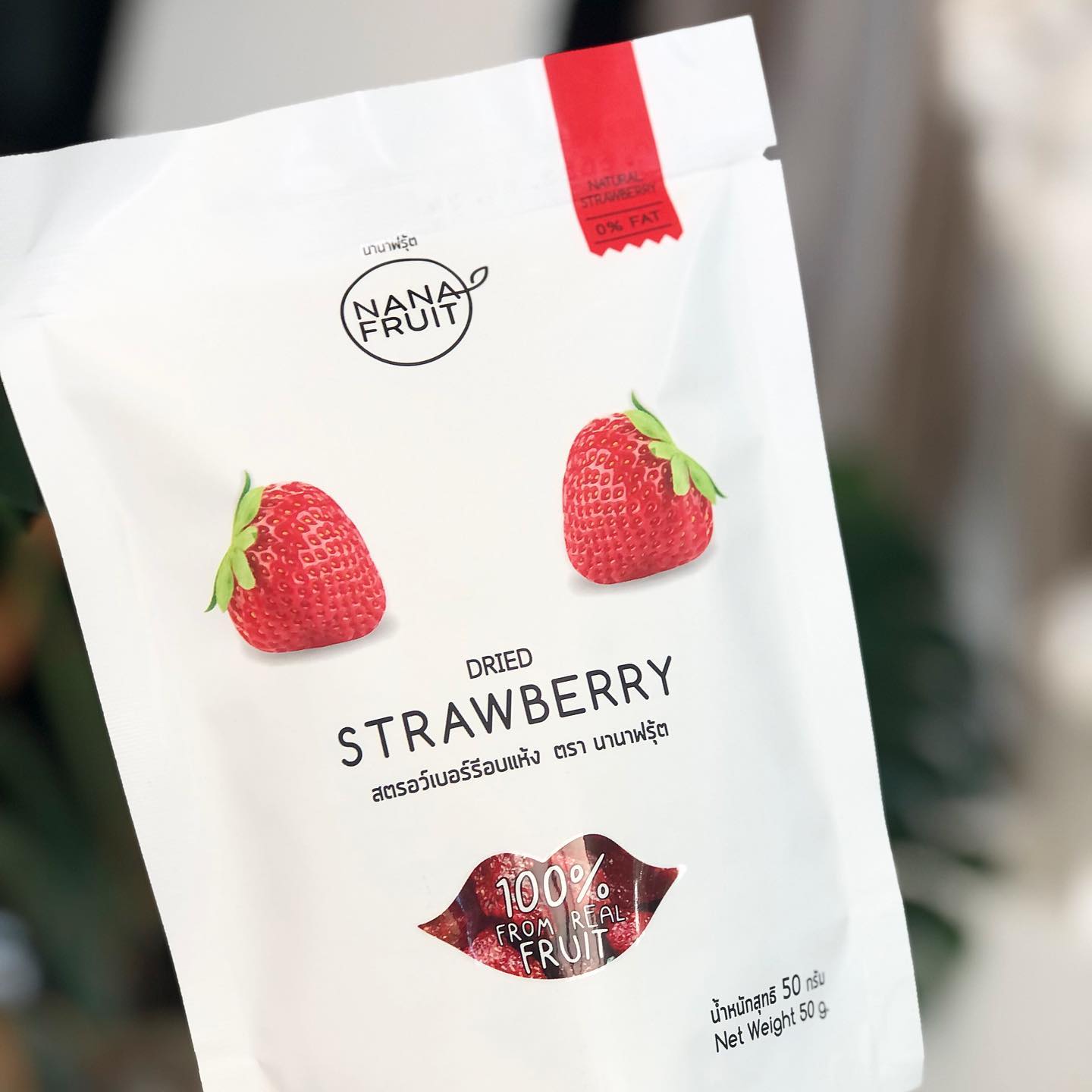 Nanafruit Premium Dried Strawberries – Naturally sweet and tangy dried strawberries, rich in vitamin C and antioxidants, with low sugar and no preservatives.