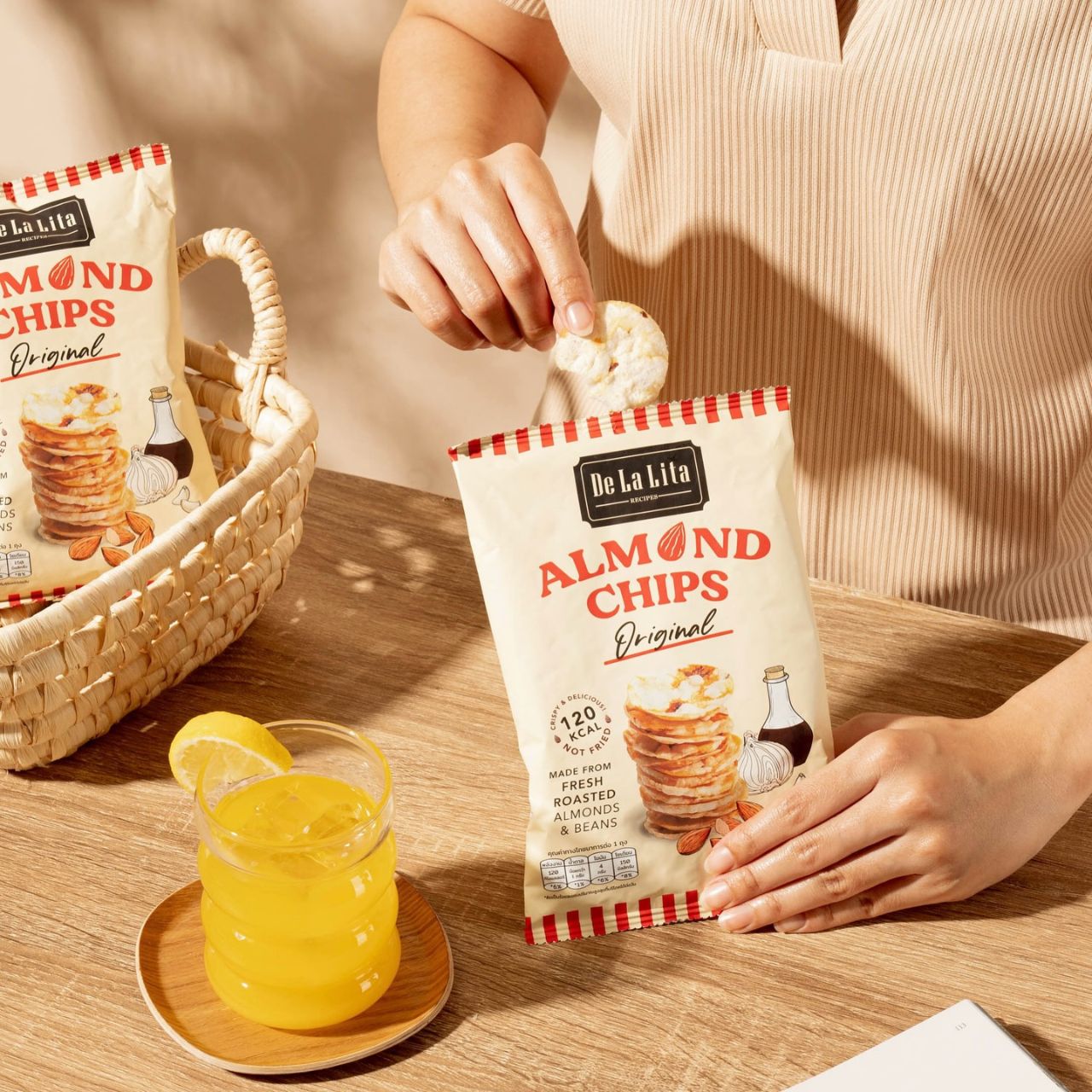 De La Lita Sea Salt Almond Chips 25g healthy popped snack
