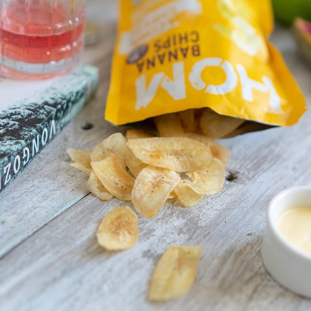HOM Banana Chips Corn Cheese Flavor – Crispy handpicked banana chips cooked in rice bran oil, seasoned with sweet corn and cheese.