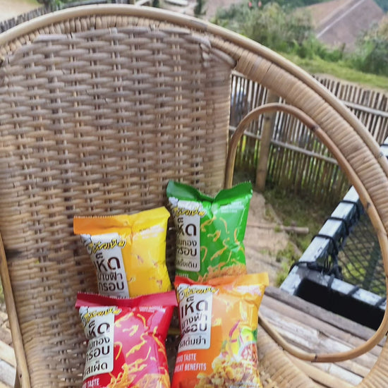 Hua Hed Golden Mushroom Original Flavor – Crispy, savory golden mushroom snack with a natural umami taste and satisfying crunch.