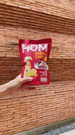 HOM Banana Chips Japanese Seaweed Flavor – Crispy handpicked banana chips cooked in rice bran oil, infused with savory umami seaweed seasoning and smokey bbq flavour.